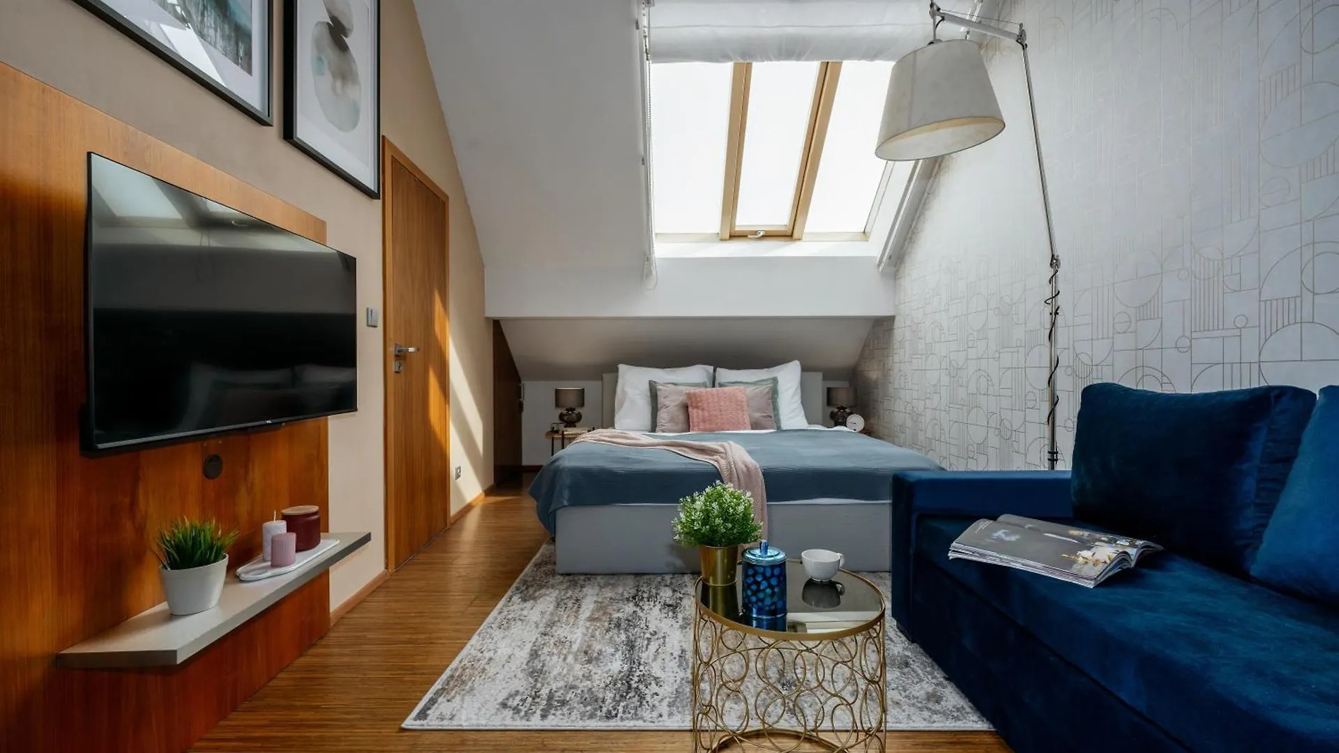 Prague Days - Ac - Prime Location - Close To The Charles Bridge contacts